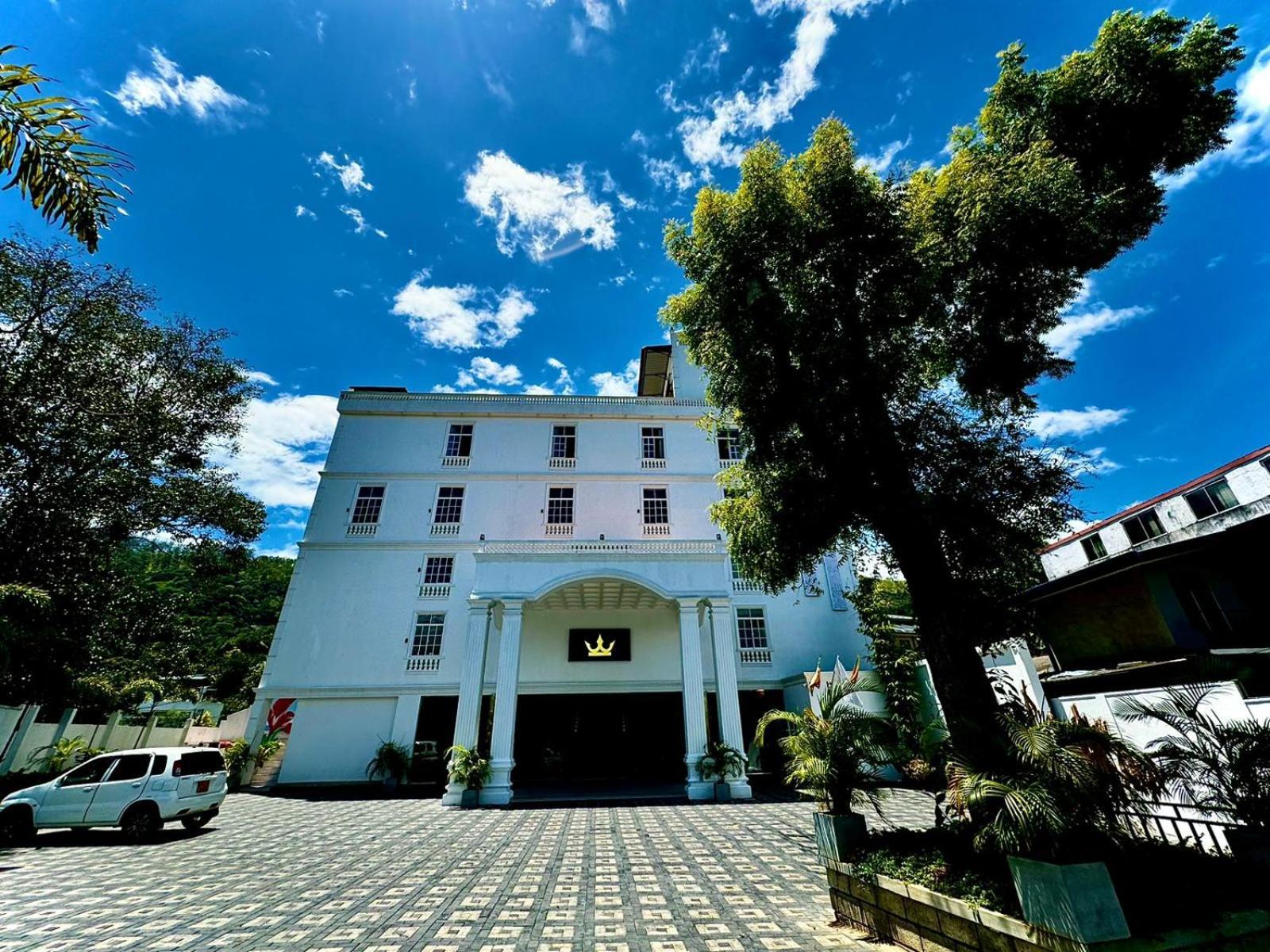 Crown Regency- Hotel 3*