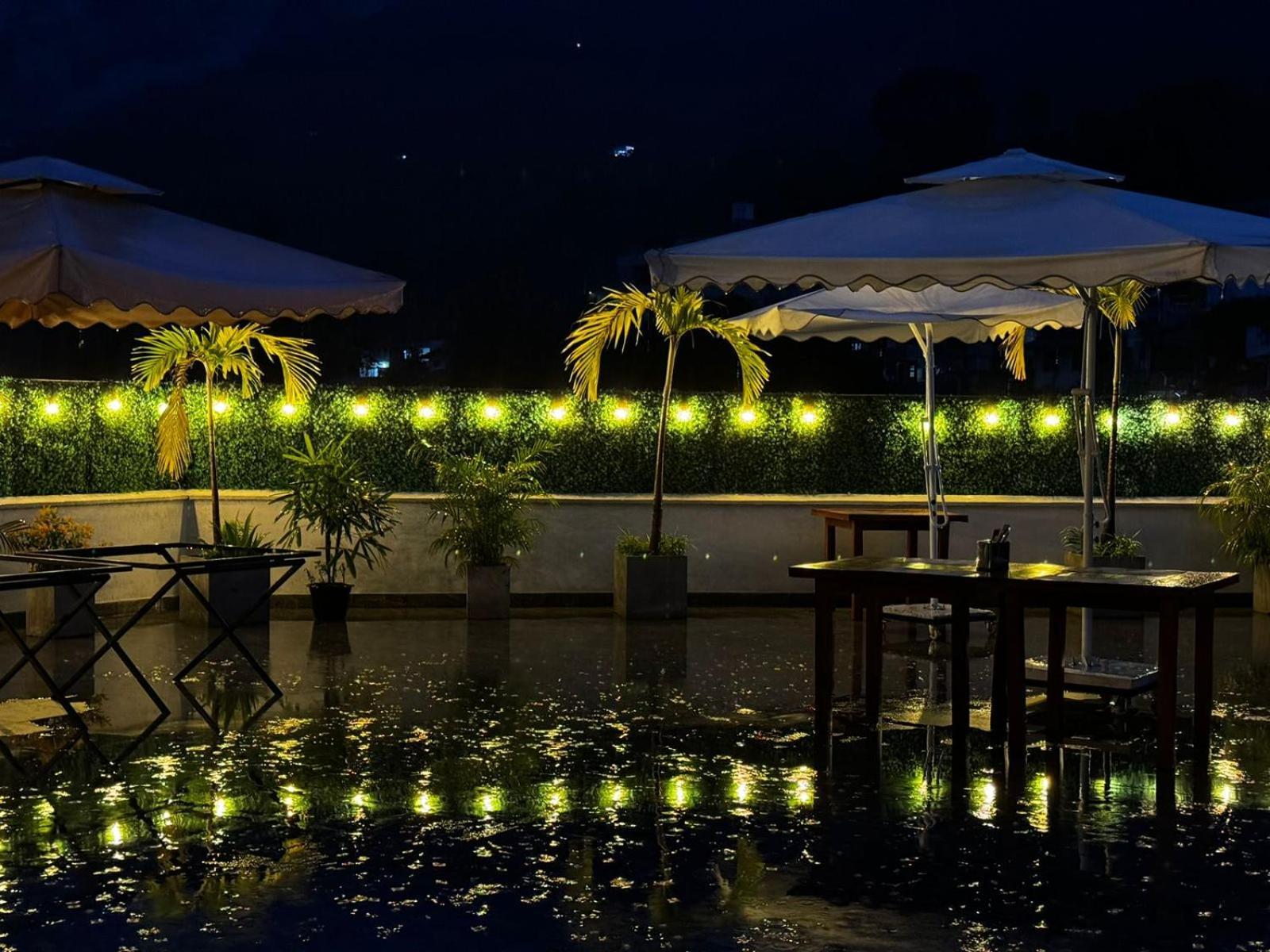 Hotel Crown Regency- 3*