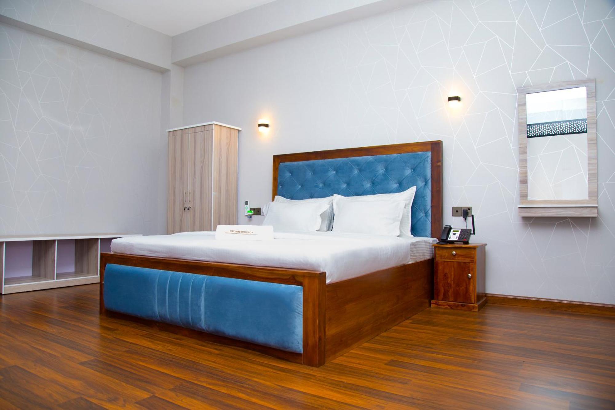 Hotel Crown Regency- Badulla