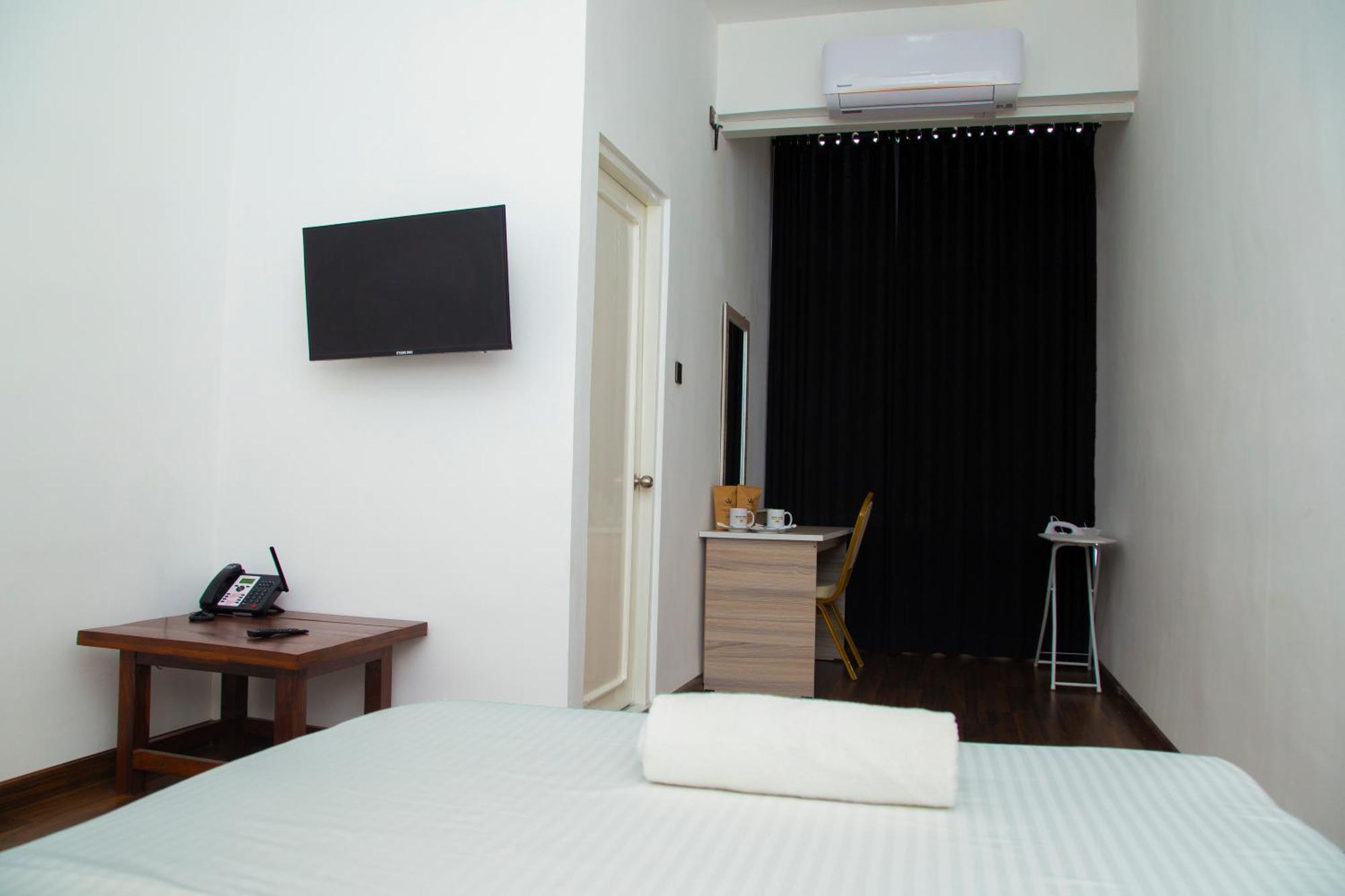 Hotel Crown Regency- Badulla
