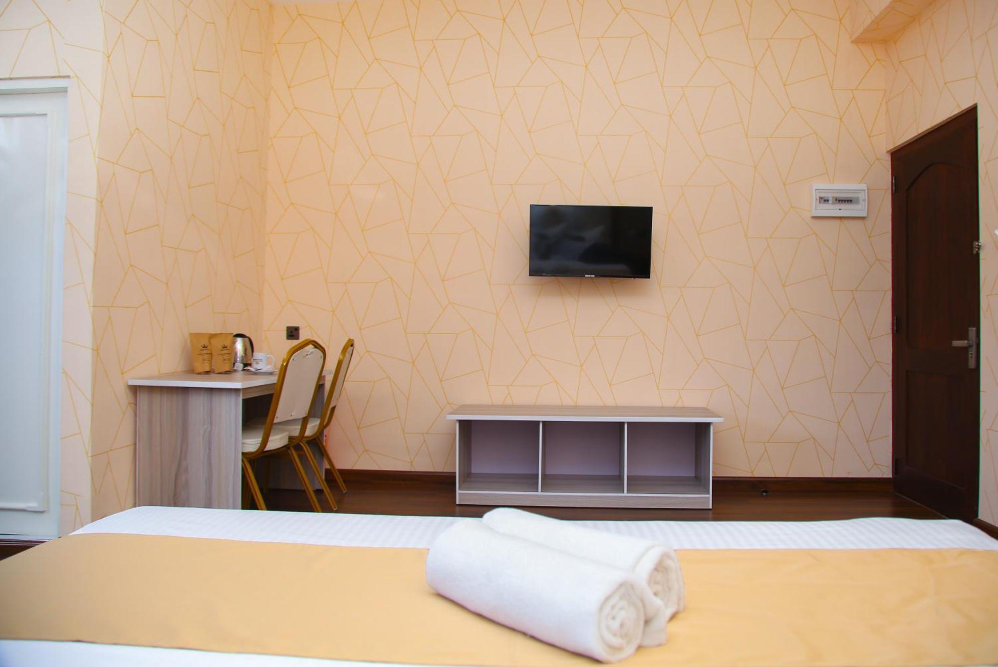 Crown Regency- 3*